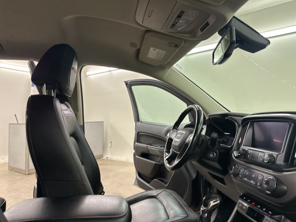 2022 GMC Canyon AT4 w/Leather