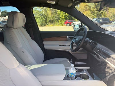 2026 Cadillac VISTIQ Luxury