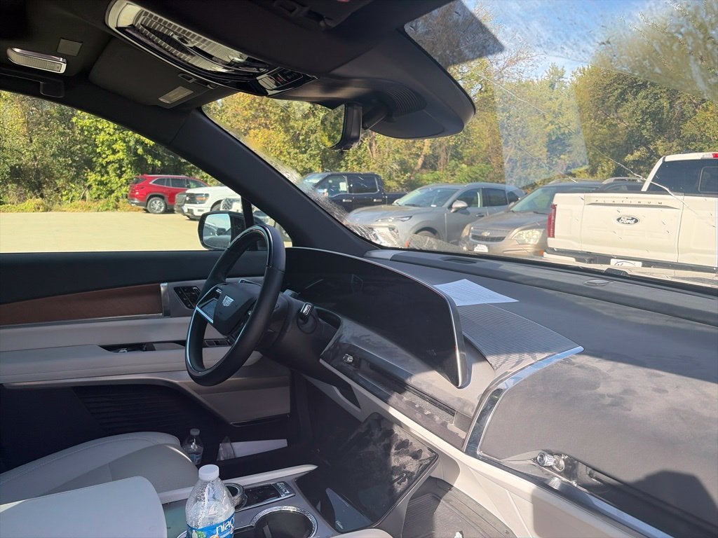 2026 Cadillac VISTIQ Luxury
