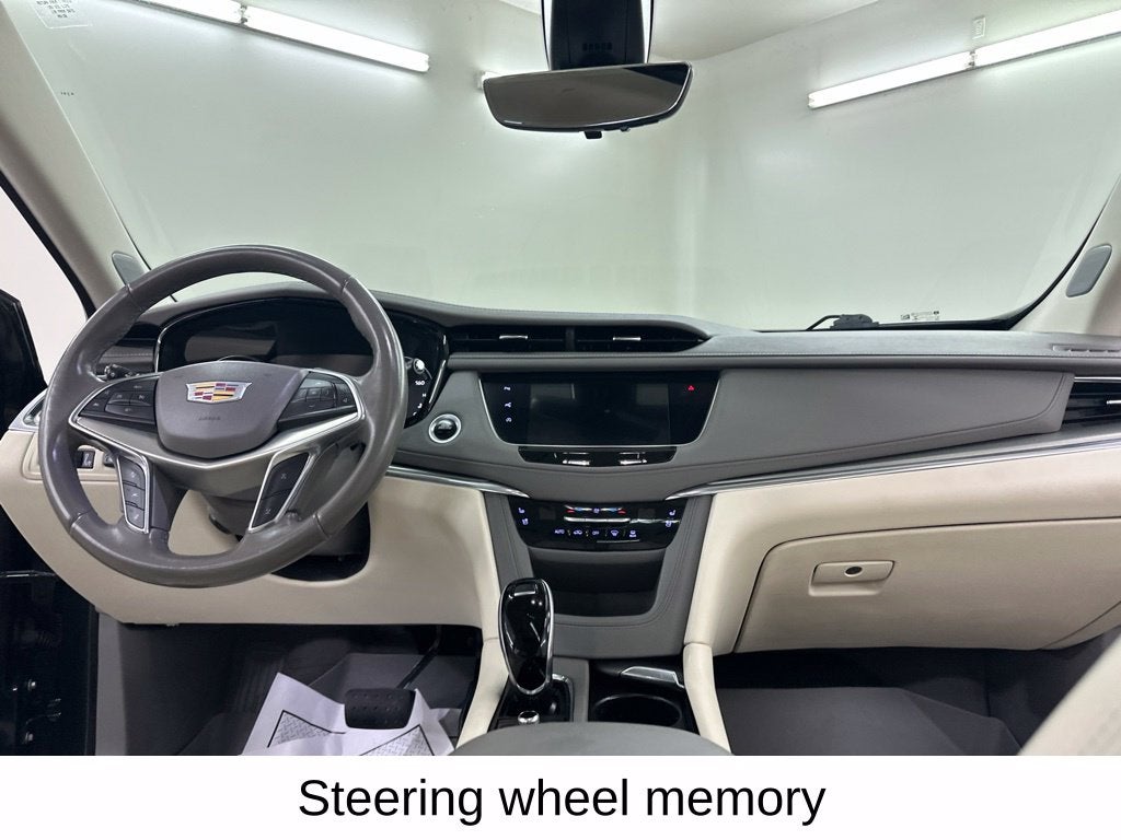 2020 Cadillac XT5 Premium Luxury