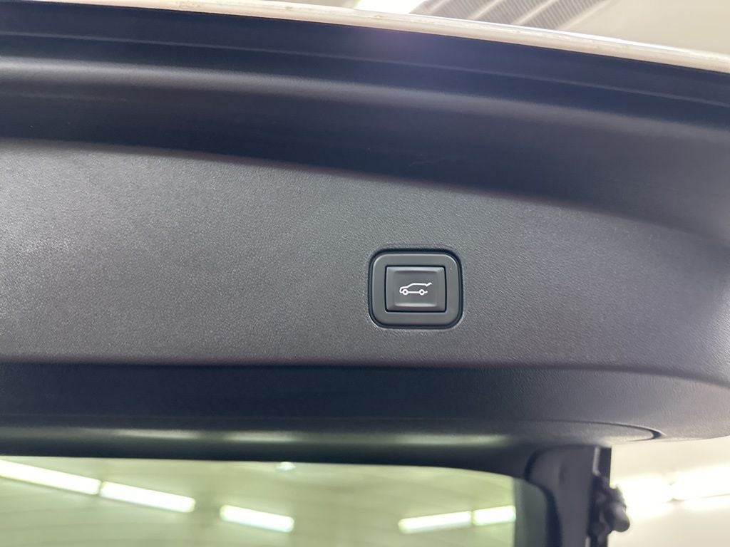 2025 Cadillac LYRIQ Luxury