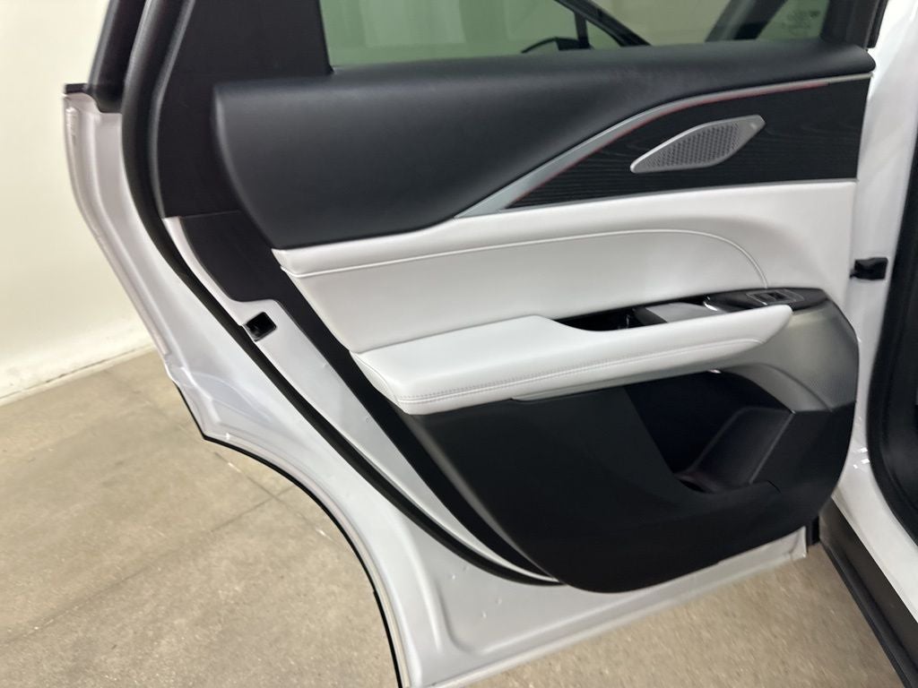 2025 Cadillac LYRIQ Luxury