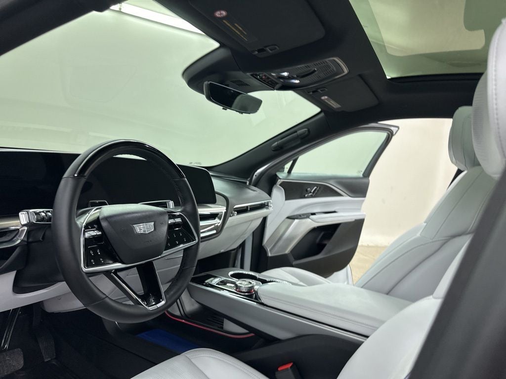 2025 Cadillac LYRIQ Luxury