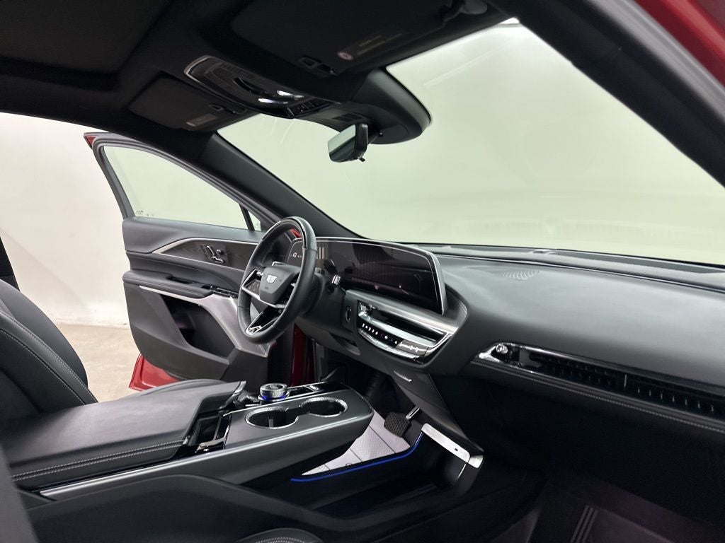 2024 Cadillac LYRIQ Luxury Luxury 3