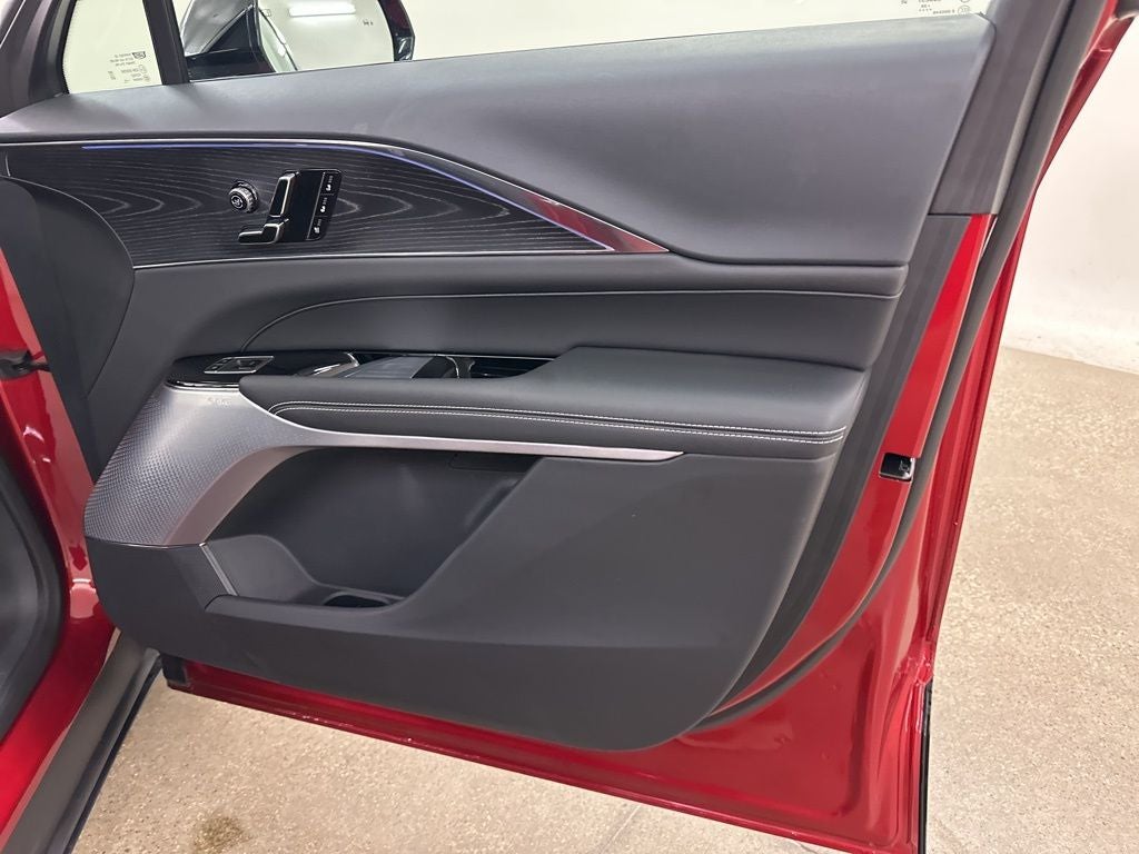 2024 Cadillac LYRIQ Luxury Luxury 3