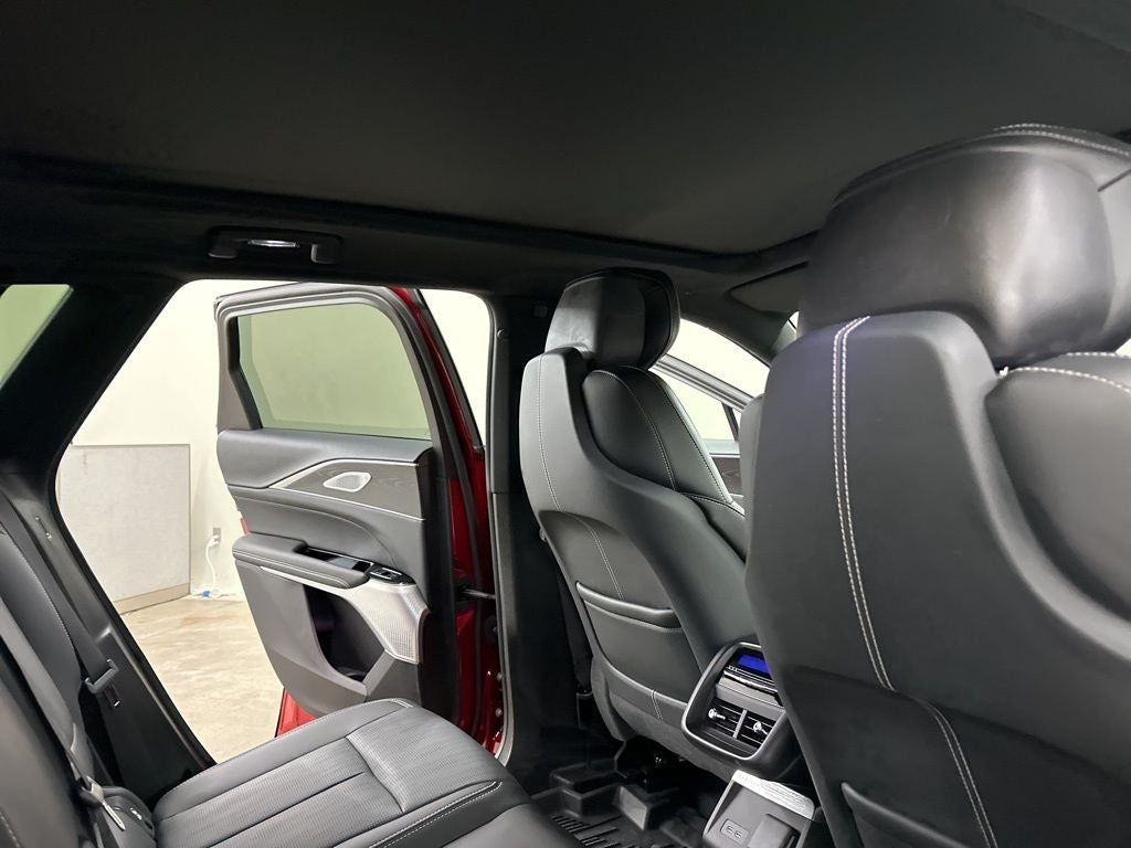 2024 Cadillac LYRIQ Luxury Luxury 3