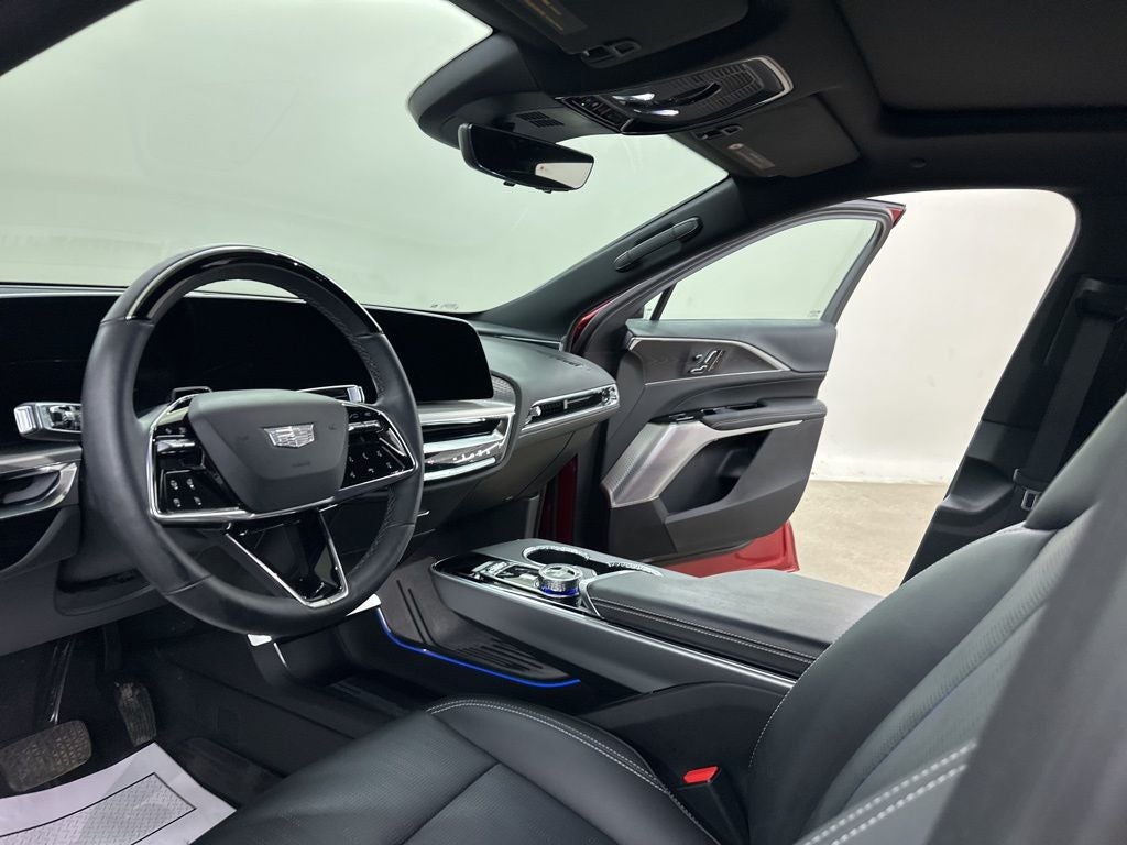 2024 Cadillac LYRIQ Luxury Luxury 3