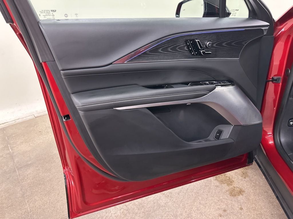 2024 Cadillac LYRIQ Luxury Luxury 3