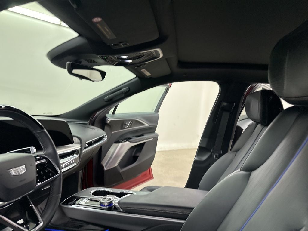 2024 Cadillac LYRIQ Luxury Luxury 3