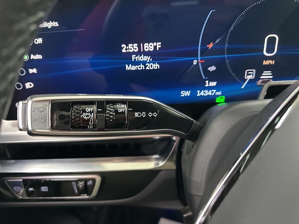 2024 Cadillac LYRIQ Luxury Luxury 3