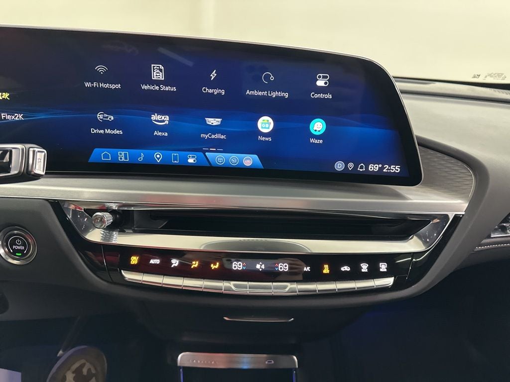 2024 Cadillac LYRIQ Luxury Luxury 3