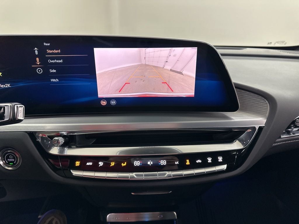 2024 Cadillac LYRIQ Luxury Luxury 3