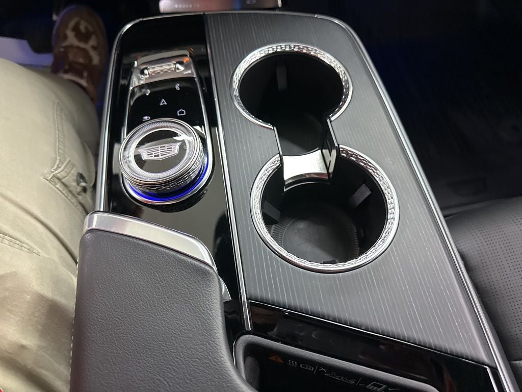 2024 Cadillac LYRIQ Luxury Luxury 3