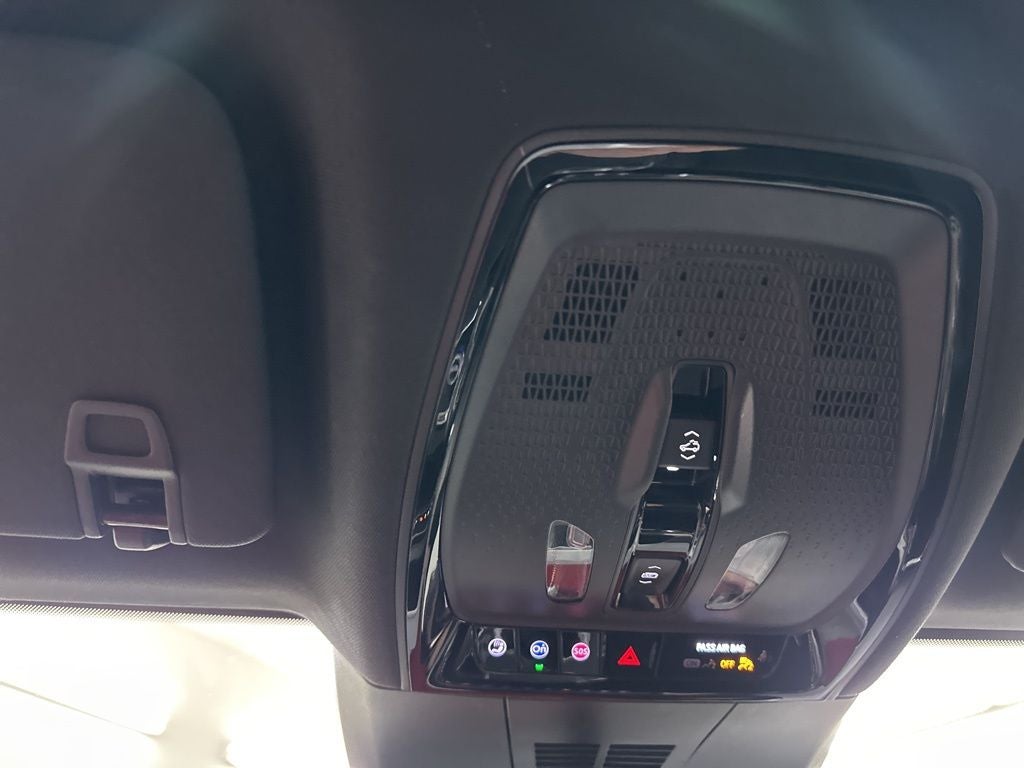 2024 Cadillac LYRIQ Luxury Luxury 3