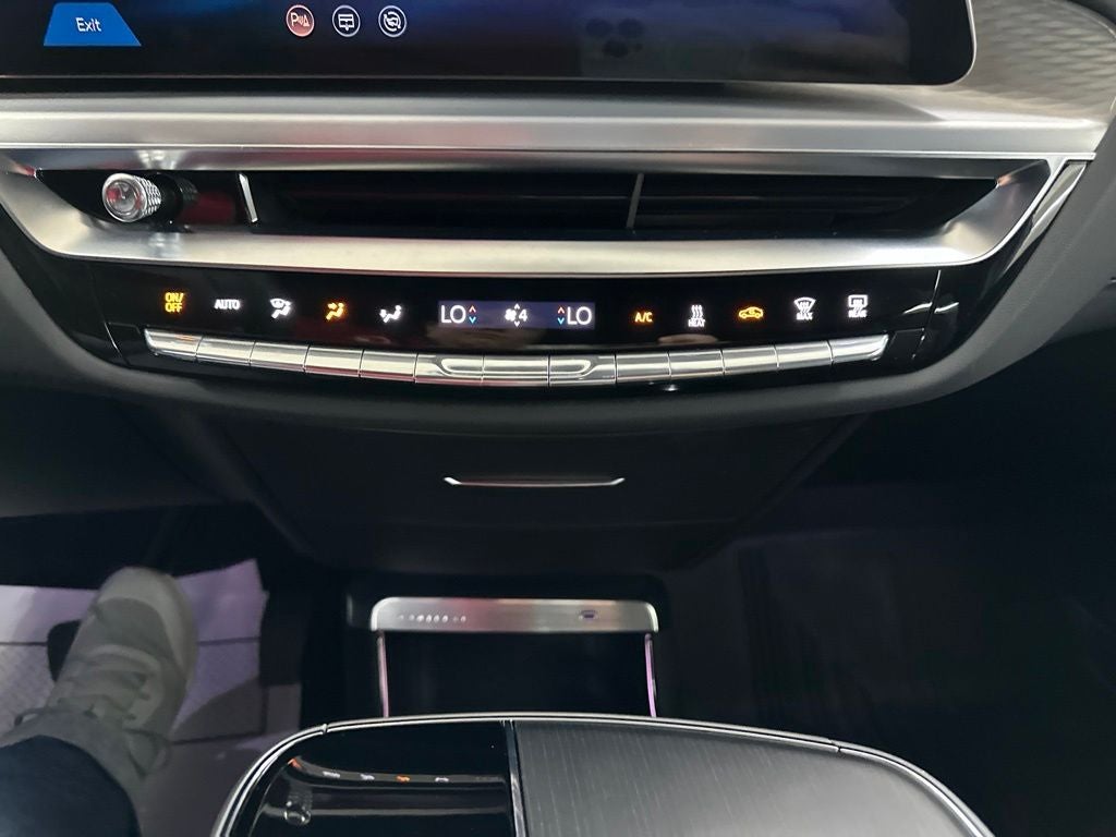 2025 Cadillac LYRIQ Luxury