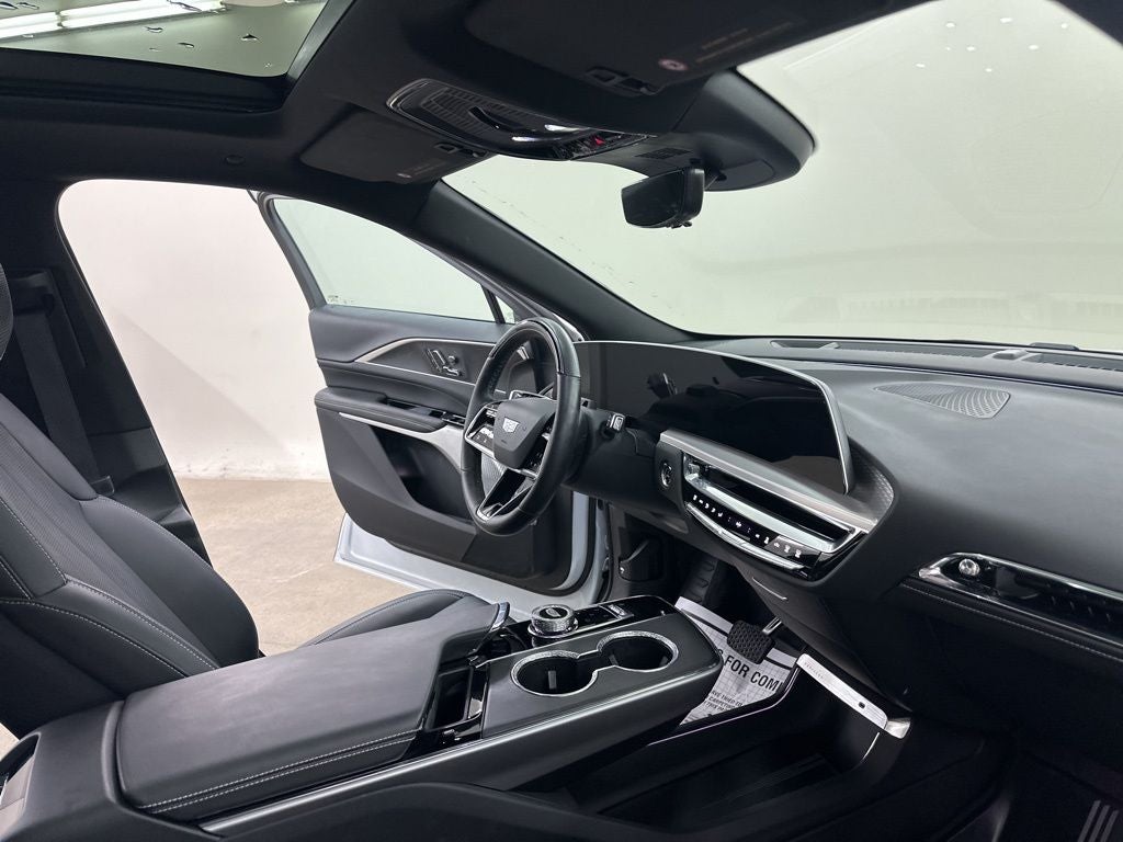 2025 Cadillac LYRIQ Luxury