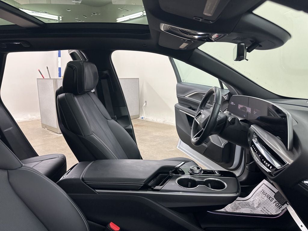 2025 Cadillac LYRIQ Luxury