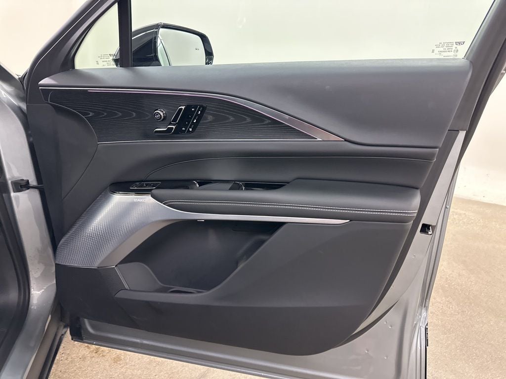 2025 Cadillac LYRIQ Sport Sport 2