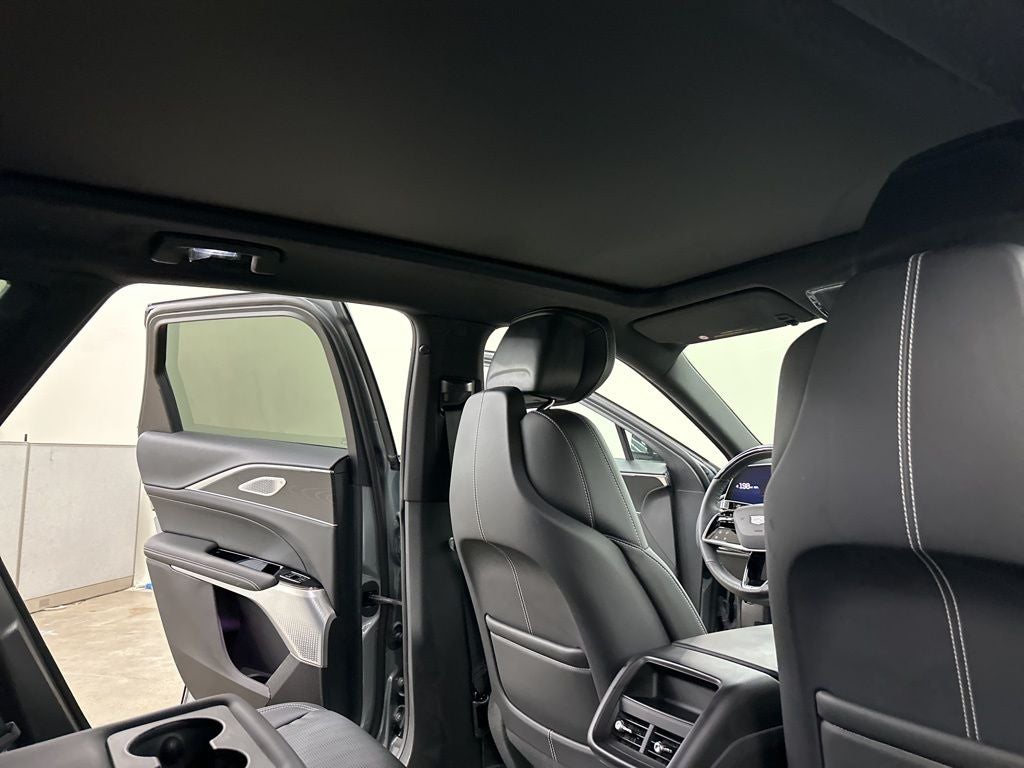 2025 Cadillac LYRIQ Sport Sport 2