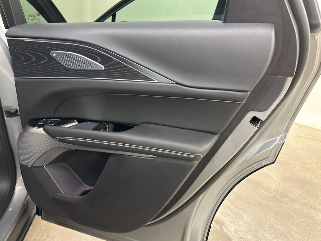 2025 Cadillac LYRIQ Sport Sport 2