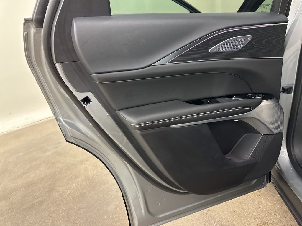 2025 Cadillac LYRIQ Sport Sport 2