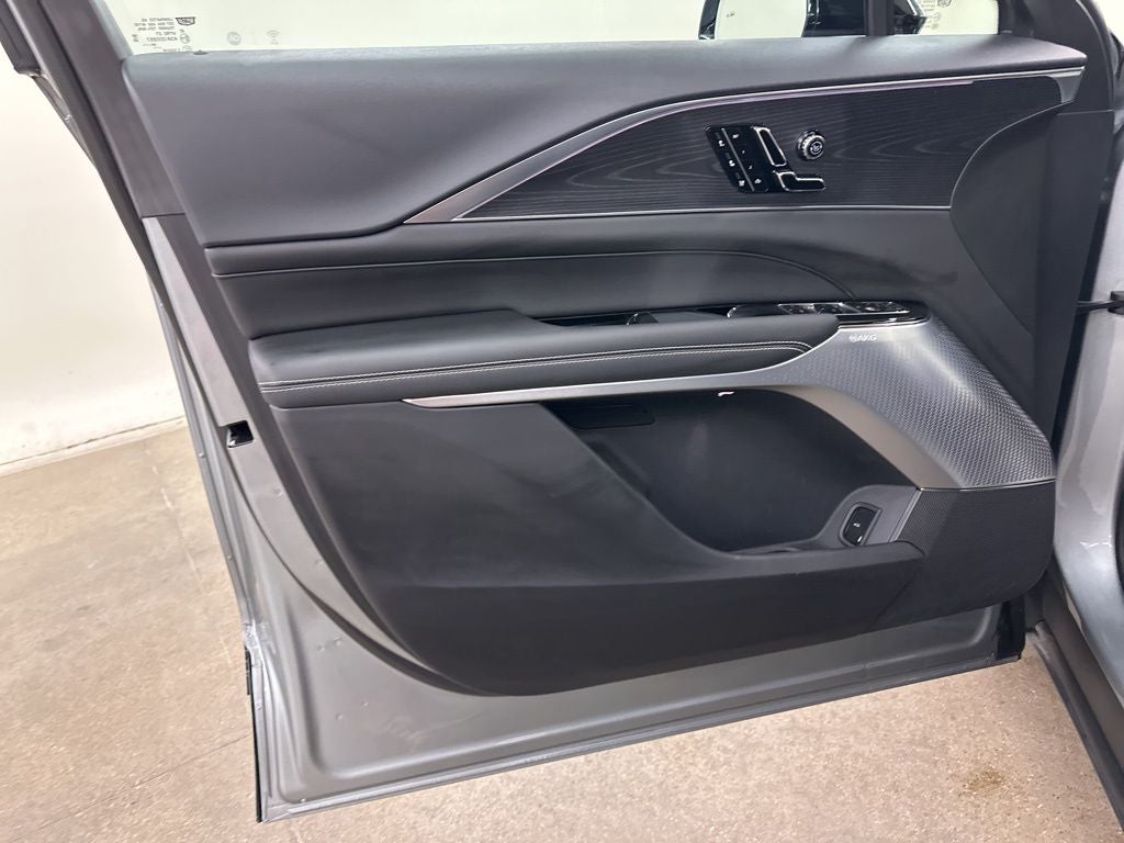 2025 Cadillac LYRIQ Sport Sport 2