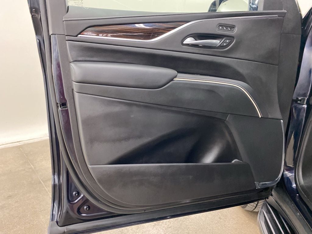 2023 Cadillac Escalade ESV Premium