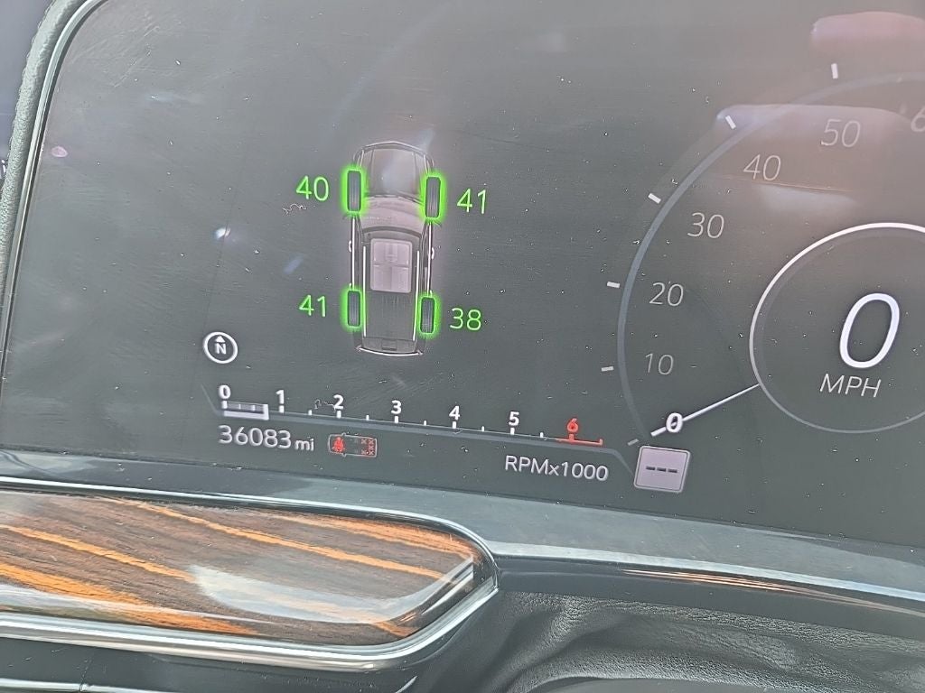 2023 Cadillac Escalade ESV Premium