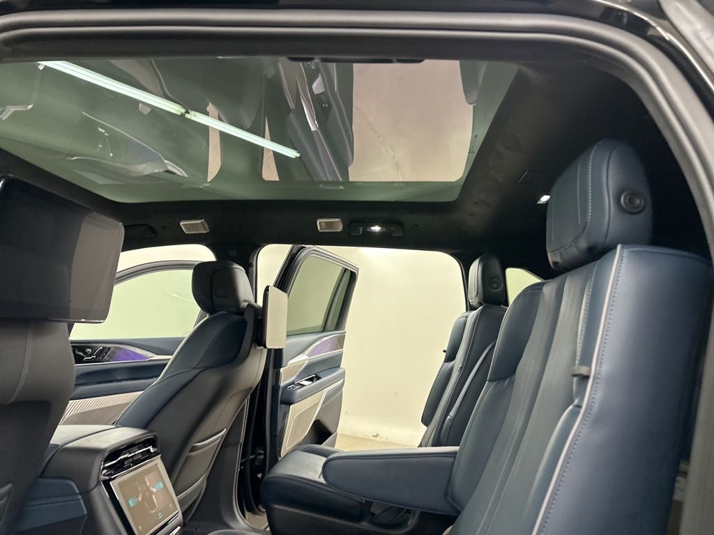 2025 Cadillac ESCALADE IQ Luxury 2