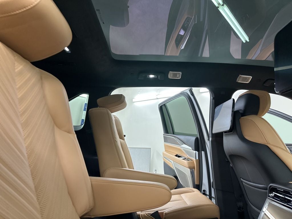 2025 Cadillac ESCALADE IQ Sport 2