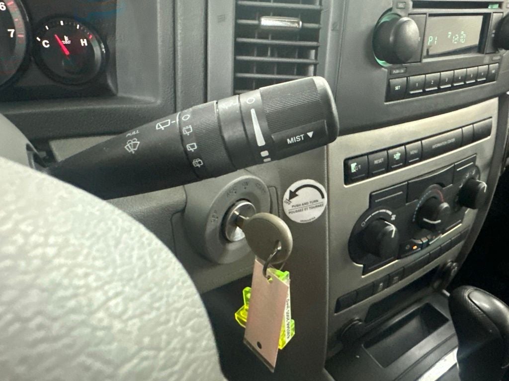 2005 Jeep Grand Cherokee Laredo