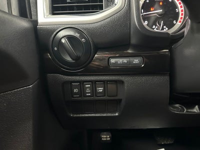 2017 Nissan Titan XD SV