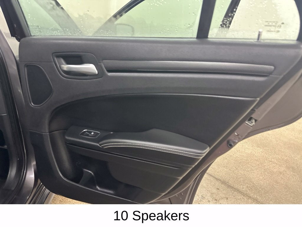 2016 Chrysler 300 S