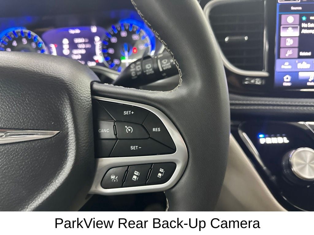 2024 Chrysler Pacifica Touring L