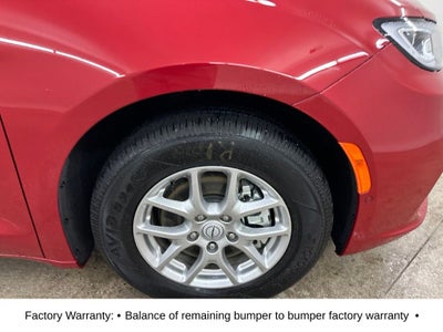 2025 Chrysler Pacifica Select