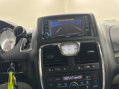 2016 Chrysler Town & Country Touring