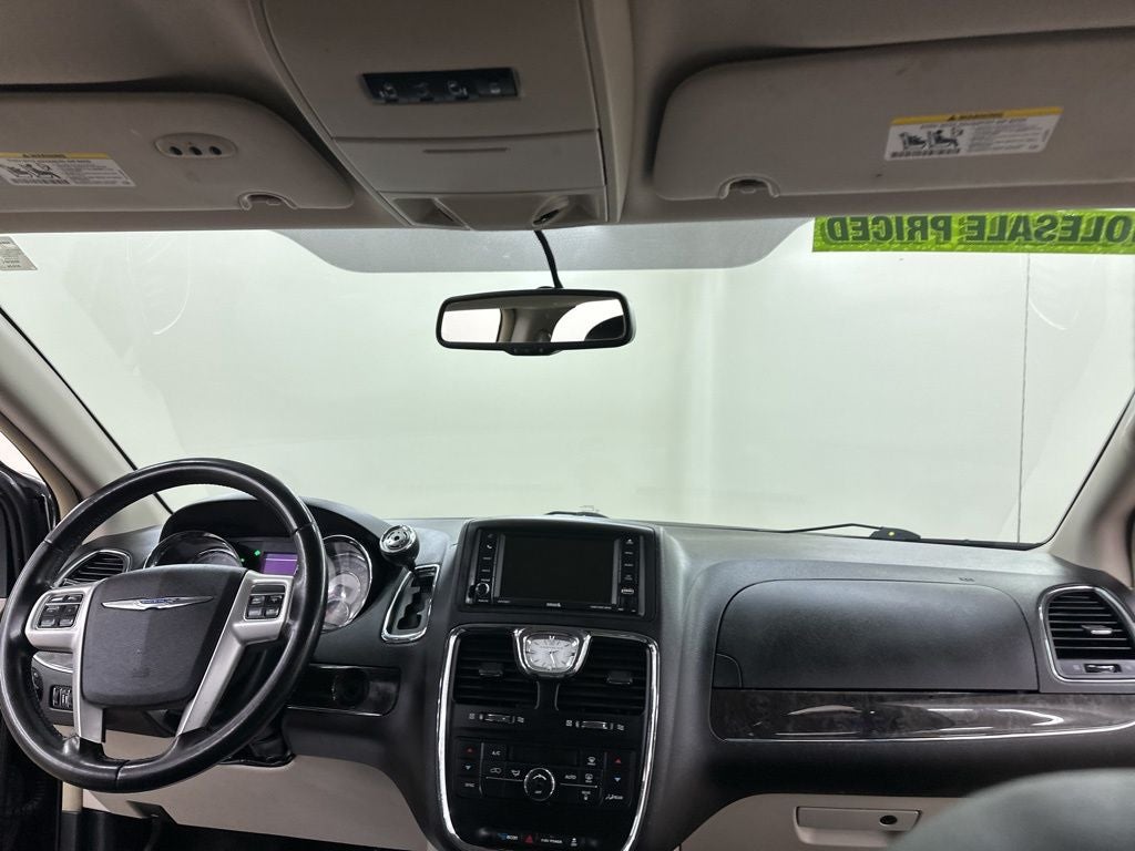 2016 Chrysler Town & Country Touring