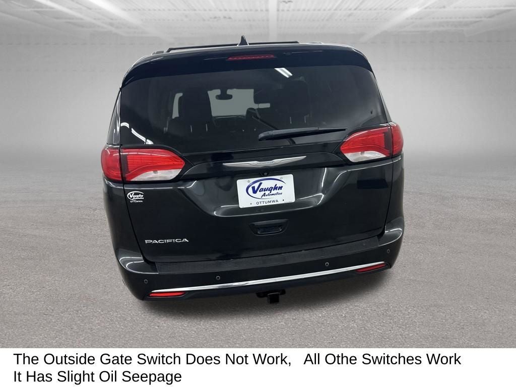 2017 Chrysler Pacifica Touring L Plus