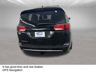 2017 Chrysler Pacifica Touring L Plus