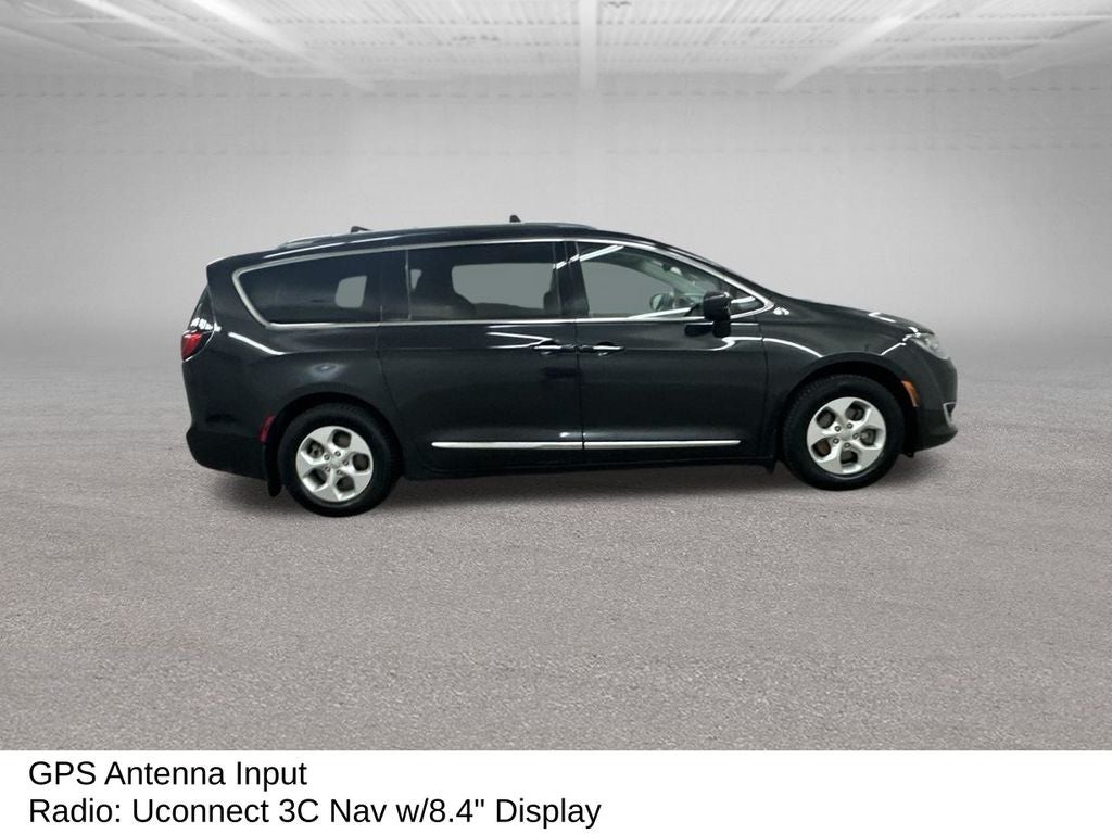 2017 Chrysler Pacifica Touring L Plus