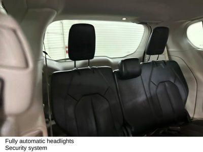 2017 Chrysler Pacifica Touring L Plus