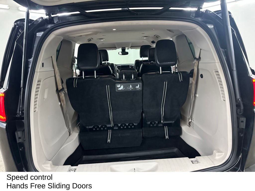 2017 Chrysler Pacifica Touring L Plus