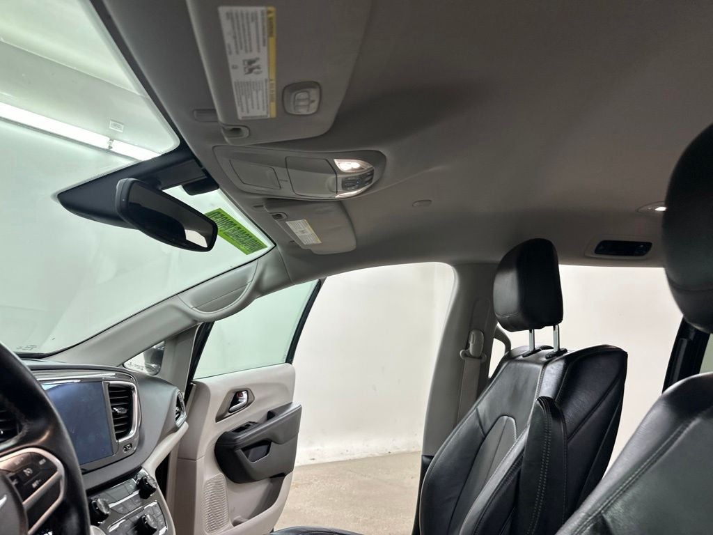 2017 Chrysler Pacifica Touring L Plus