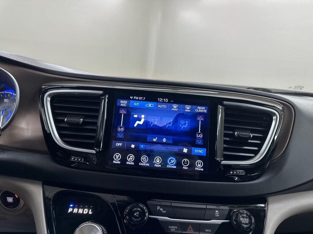 2017 Chrysler Pacifica Touring L Plus