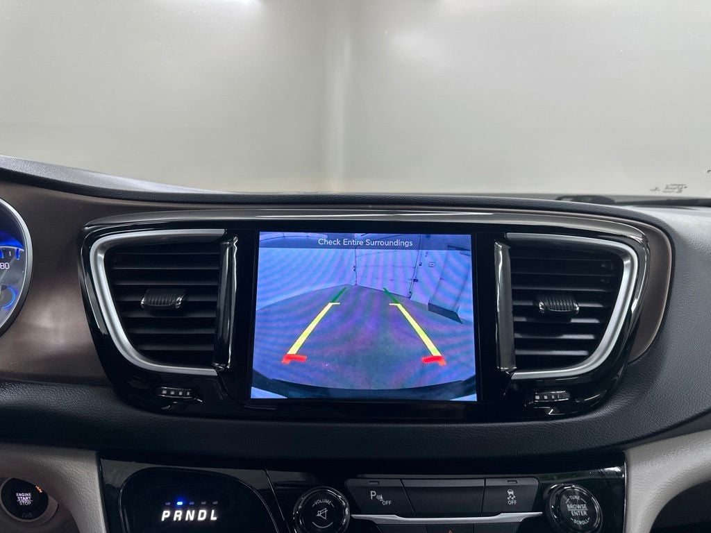 2017 Chrysler Pacifica Touring L Plus