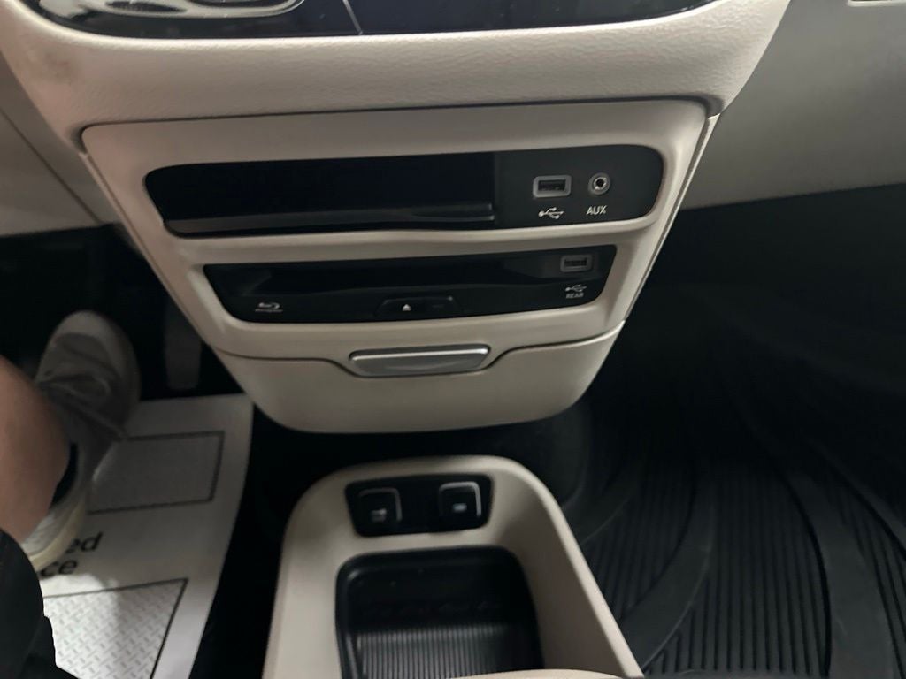 2017 Chrysler Pacifica Touring L Plus