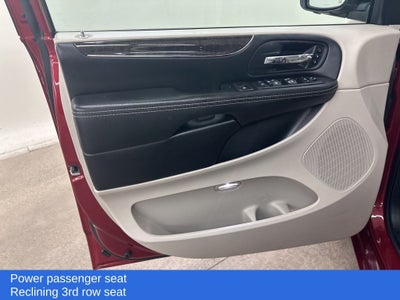 2014 Chrysler Town & Country Limited