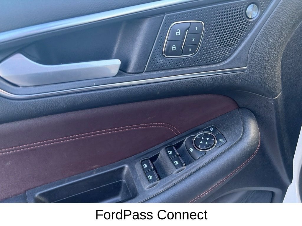 2021 Ford Edge Titanium