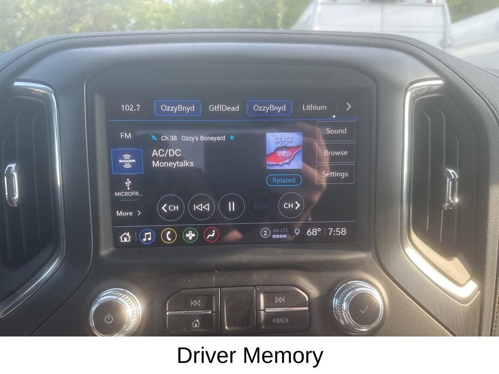 2021 GMC Sierra 1500 AT4