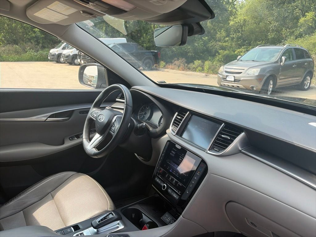 2024 INFINITI QX50 LUXE